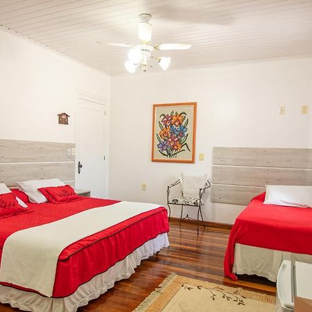 Hotel Pousada Casa Tasca Бенту-Гонсалвіс Екстер'єр фото