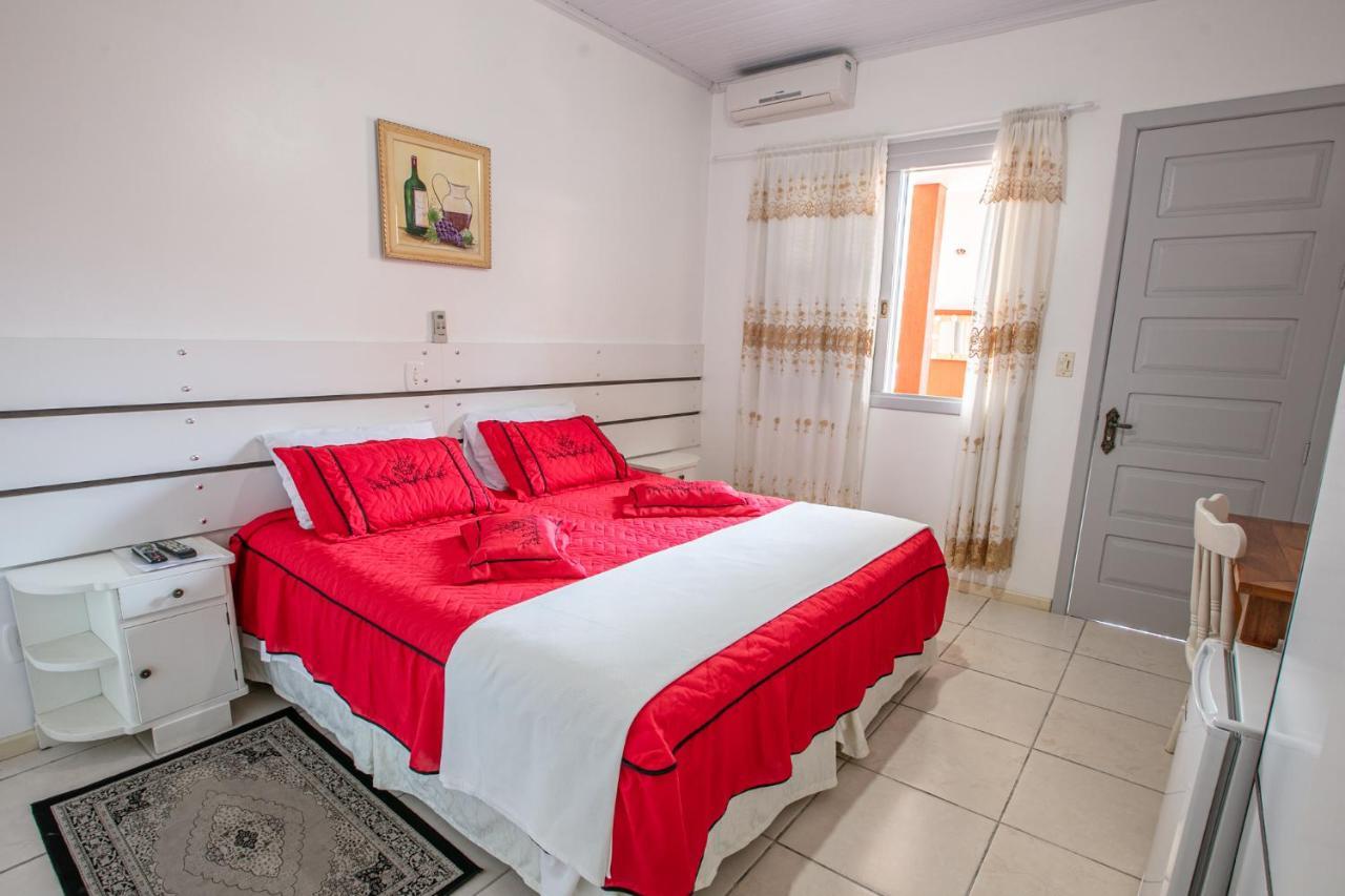 Hotel Pousada Casa Tasca Бенту-Гонсалвіс Екстер'єр фото